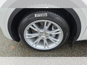 Tesla Model Y SR mit Hinterradantrieb