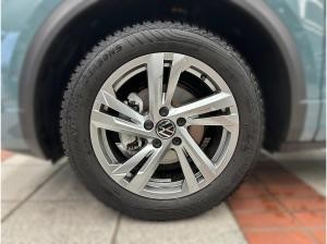 Volkswagen T-Roc 1.5 TSI DSG R-LINE +AHK +LED +ACC +RKAM +VIRTUAL +NAVI +SHZ +ALU +APP +