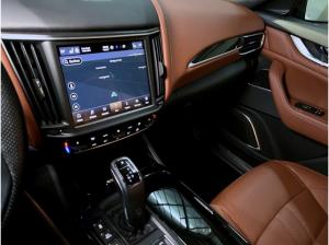 Maserati Levante Modena MY22