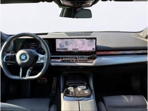 BMW i5 eDrive40 Tour. M Sport Pano AHK Acc+ Bowers