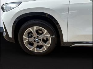 BMW X1 sDrive18i ACC Head-Up AHK Adapt. LED