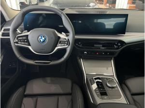 BMW 330 330e xDr Sports.ACC HUD SurView HiFi Sitzh.AHK 18
