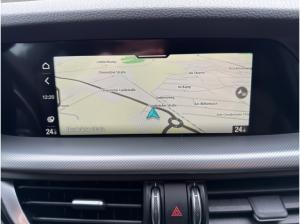 Alfa Romeo Stelvio Veloce Q4 2.0 PDC+KAMERA+NAVI+CARPLAY+SHZ
