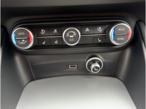 Alfa Romeo Stelvio Veloce Q4 2.0 PDC+KAMERA+NAVI+CARPLAY+SHZ