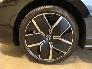 Volkswagen Passat R-Line eHybrid Preisvorteil 17684 €