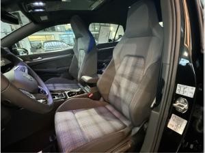 Volkswagen Golf GTE 1.5 eHybrid SOFORT VERFÜGBAR BlackStyle Pano AHK Winterräder BusinessPre