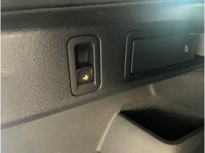 Volkswagen Tiguan R-Line 2.0TDI DSG 4Motion +AHK+STDHZ+LEDER+