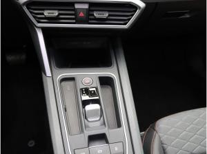 Seat Leon Sportstourer FR 2.0TDI DSG / Navi, LED, RFK