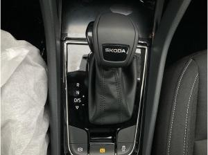 Skoda Karoq 1.5 TSI Selection LED.NAVI.VIC.KESSY.PDC.AHK.Lenk-HZG.LaneA.SignA.SmartLin