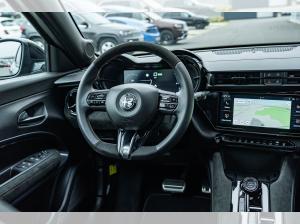 Alfa Romeo Junior Elettrica INTENSA - EL. HECKKL. NAVI KAMERA MATRIX-LED PDC  WÄRMEPUMPE