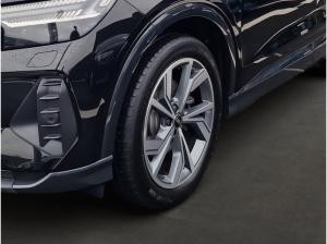 Audi Q4 e-tron Sportback 35, AHK, Optikpaket Schwarz, Matrix, 8 fach bereift