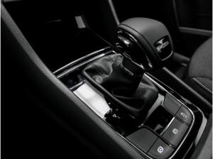 Skoda Karoq Tour 1.5 TSI AHK Navi Kamera ACC