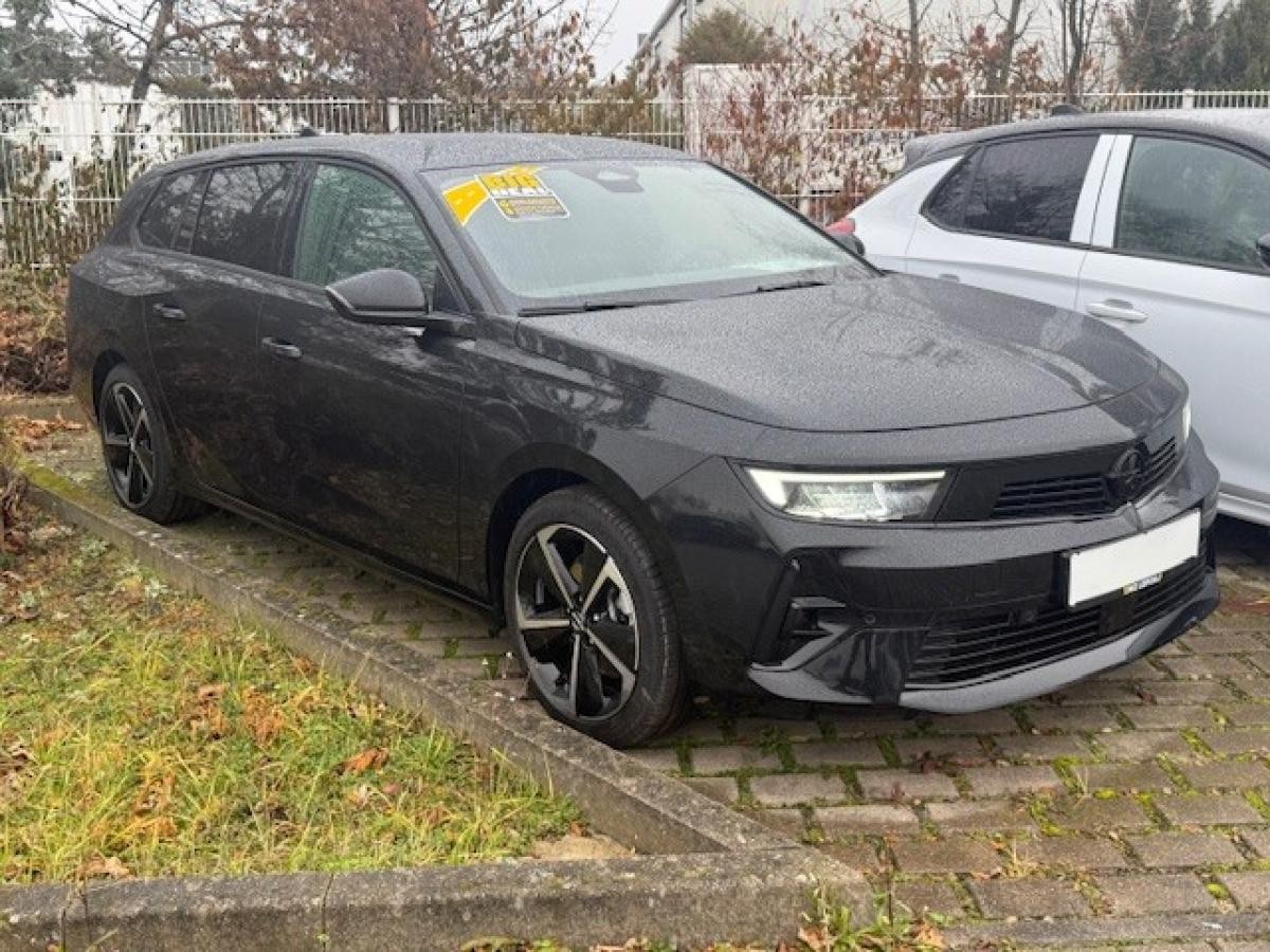 Opel Astra L Sports Tourer GS 130 PS mit Anhängerkupplung