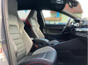 Volkswagen Golf GTI VIII 2.0 TSI DSG / Standh, Matrix, HuD