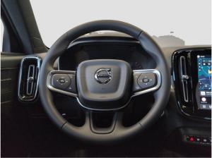 Volvo XC40 XC40+Black+Edition+B3+Plus+E-Sitze+BLIS+PilotAss
