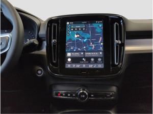 Volvo XC40 XC40+Black+Edition+B3+Plus+E-Sitze+BLIS+PilotAss