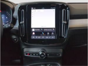 Volvo XC40 XC40+Black+Edition+B3+Plus+E-Sitze+BLIS+PilotAss