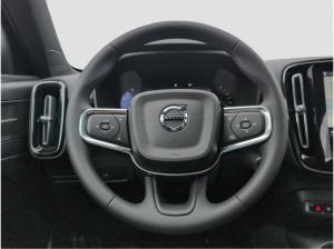 Volvo XC40 XC40+Black+Edition+B3+Plus+E-Sitze+BLIS+PilotAss