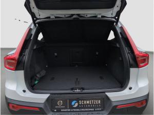 Volvo XC40 XC40+Black+Edition+B3+Plus+E-Sitze+BLIS+PilotAss