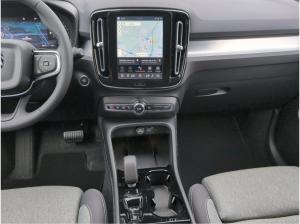 Volvo XC40 XC40+Black+Edition+B3+Plus+E-Sitze+BLIS+PilotAss