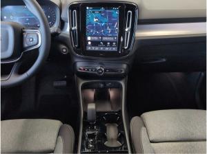 Volvo XC40 XC40+Black+Edition+B3+Plus+E-Sitze+BLIS+PilotAss