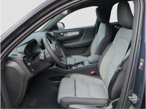 Volvo XC40 XC40+Black+Edition+B3+Plus+E-Sitze+BLIS+PilotAss
