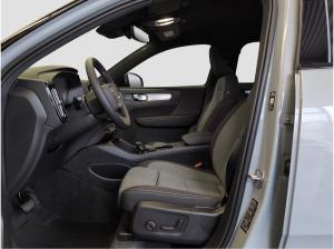 Volvo XC40 XC40+Black+Edition+B3+Plus+E-Sitze+BLIS+PilotAss