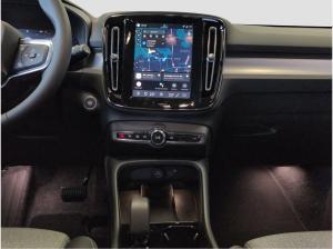 Volvo XC40 XC40+Black+Edition+B3+Plus+E-Sitze+BLIS+PilotAss