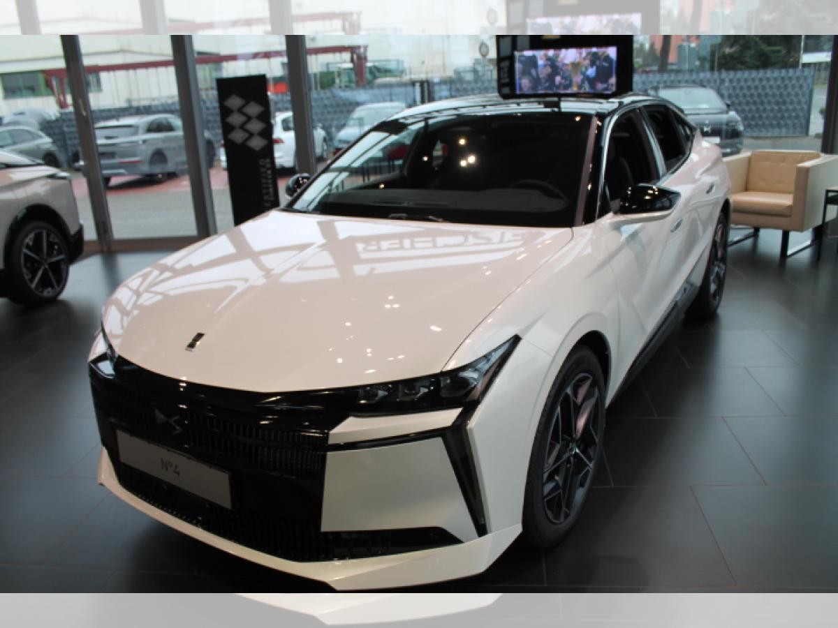 DS Automobiles N°4 ÉTOILE + Alcantara Automatik ***sofort***