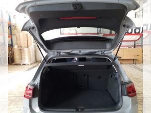 Volkswagen Golf 1.5 eTSI DSG LED KAMERA SHZ PDC LM ZV