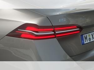 BMW i5 eDrive40 Vorführwagen MIT 31%  BESCHREIBUNG LESEN!!!! SEHR SCHNELL SEIN.