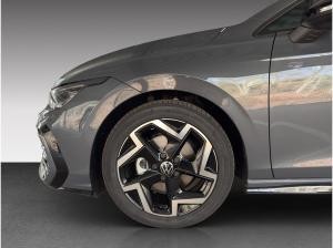 Volkswagen Golf 1.5 eTSI DSG R-Line Navi Black-Style Klima