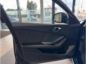 BMW 118 118d Aut.Ad-LED Kamera Live-Widescreen Komfz.AHK