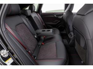 Audi A5 Avant e-hybrid quattro S tronic