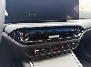 BMW i4 eDrive35 NAVI+LED+SITZ+PDC+KAMERA+AHK
