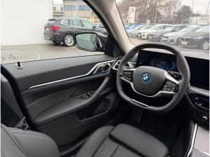 BMW i4 eDrive35 NAVI+LED+SITZ+PDC+KAMERA+AHK