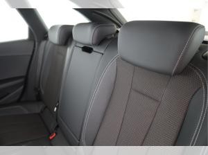 Audi A4 Avant 40 TFSI quattro S tronic S line | LED |