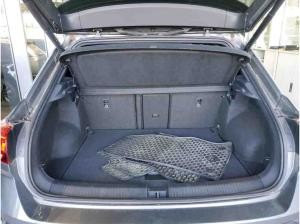 Volkswagen T-Roc Sport 1.5 TSI DSG / Standh, LED, RFK, ACC