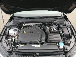 Volkswagen Golf VIII Life 1.5TSI/ AppConnect, LED, SHZ, PDC