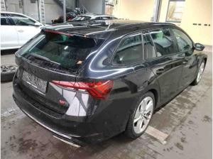 Skoda Octavia Combi RS 2.0TDI DSG 4x4 / Pano, HuD, LED