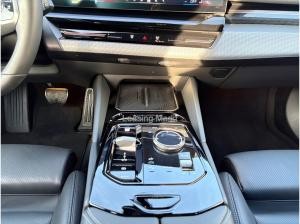 BMW 520 520d Touring M Sportpaket + Panorama + AHK + ACC