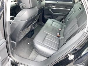 Audi Q8 e-tron Advanced 55 qu LED HUD Pano AHK ACC 20