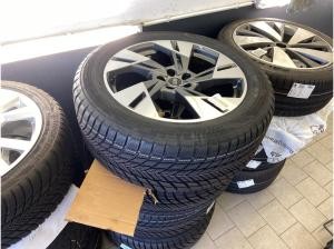 Audi Q8 e-tron Advanced 55 qu LED HUD Pano AHK ACC 20