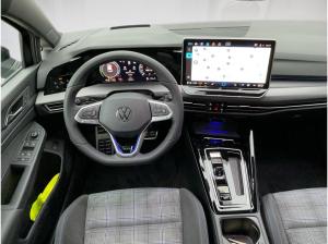 Volkswagen Golf VIII GTE 1.5TSI eHybrid DSG IQ.LIGHT,PANO,HuD,18ALU,KAMERA