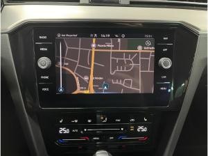 Volkswagen Passat Variant 2.0 TDI Elegance AHK Matrix Navi RFK ACC