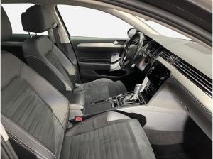 Volkswagen Passat Variant 2.0 TDI Elegance AHK Matrix Navi RFK ACC