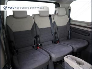 Volkswagen Multivan Style TravelAssist AHK PanoDach Standhzg.