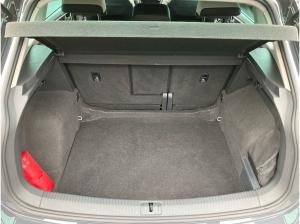 Volkswagen Tiguan Urban Sport 1.5 TSI DSG / Navi, App, LED