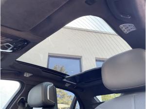 BMW i7 M70 xDrive M Sport || TheatreScreen Massage (G70)