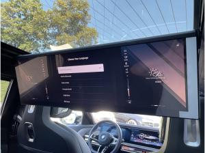 BMW i7 M70 xDrive M Sport || TheatreScreen Massage (G70)